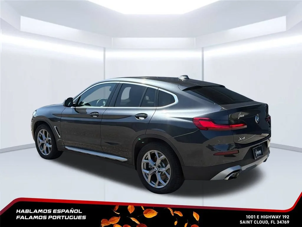 Used 2023  BMW xDrive30i image 4