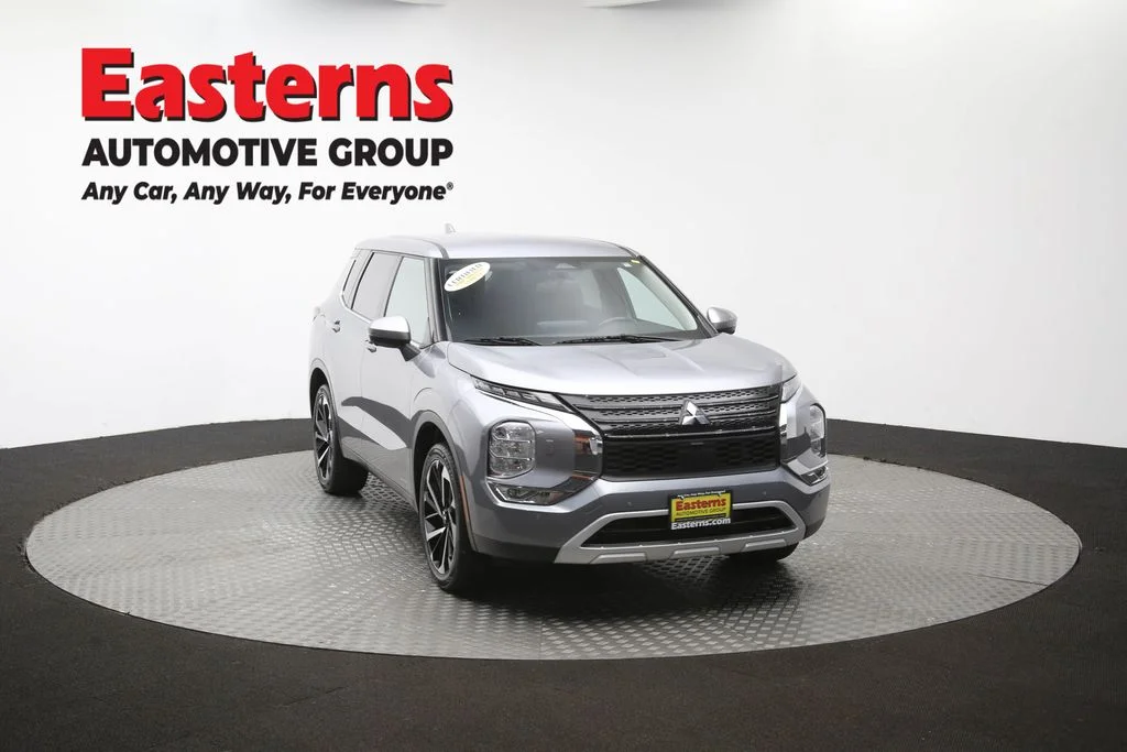 Used 2024 Gray Mitsubishi SE image 51