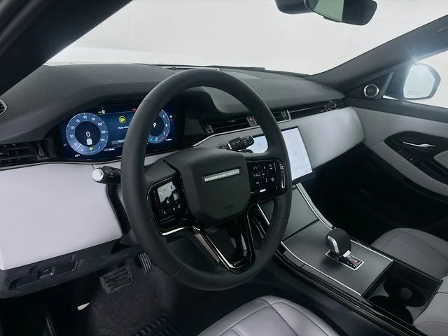 Used 2026  Land Rover S image 9