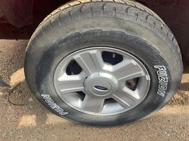 Used 2004 Red Ford  image 3