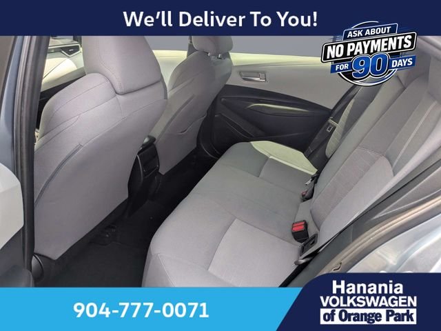 Used 2021  Toyota SE image 12