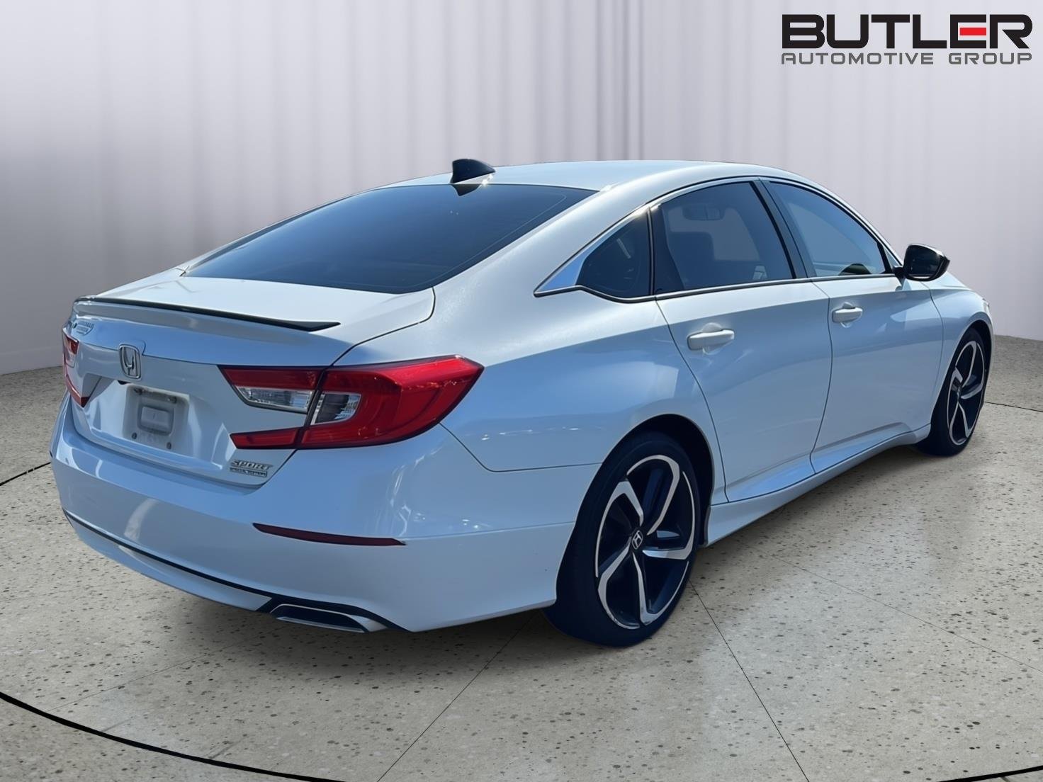 Used 2022 Platinum White Pearl Honda Sport Special Edition image 5