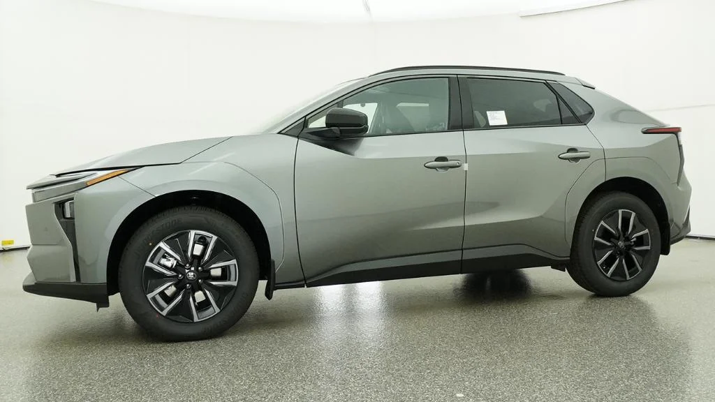 New 2026 Heavy Metal Toyota XLE image 11