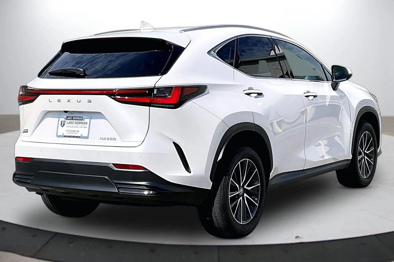 Used 2025 White Lexus 250 Premium image 8