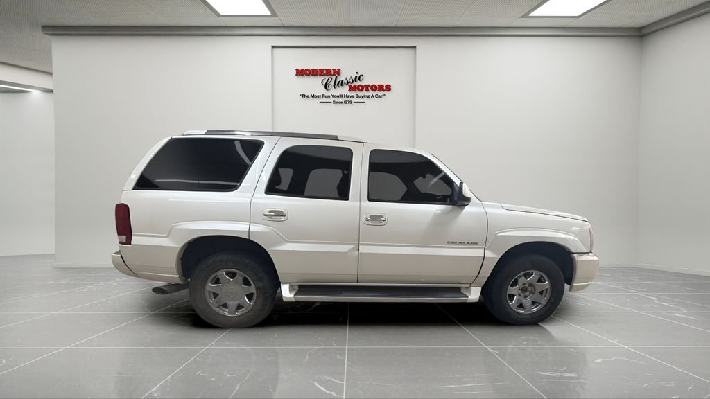 Used 2004 White Cadillac Base image 6