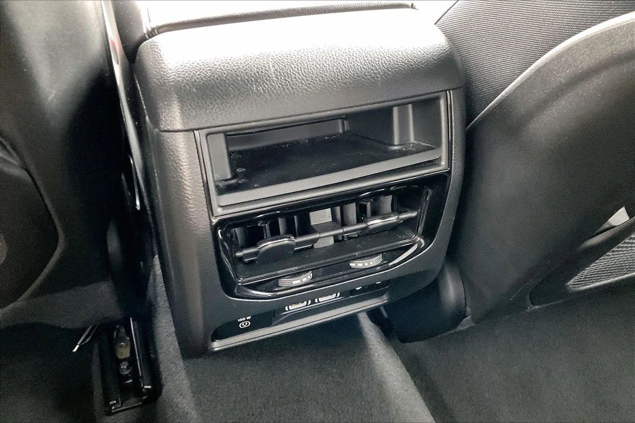 Used 2024 Silver Jeep 4xe image 18