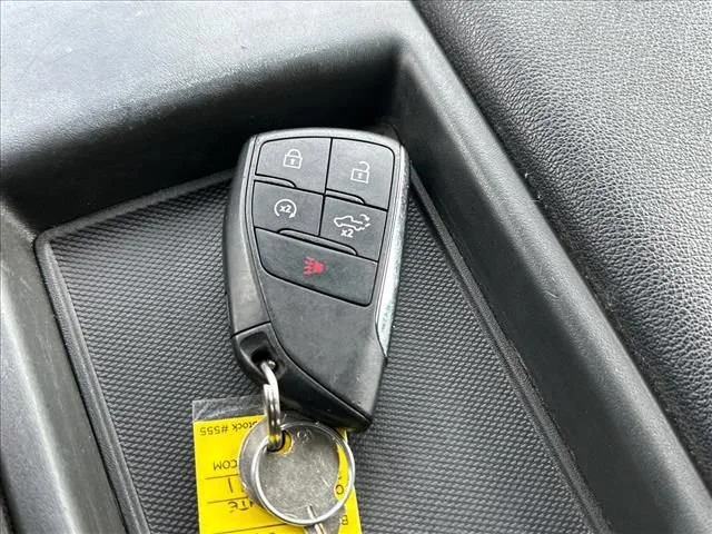 Used 2023 Summit White Chevrolet LT image 31