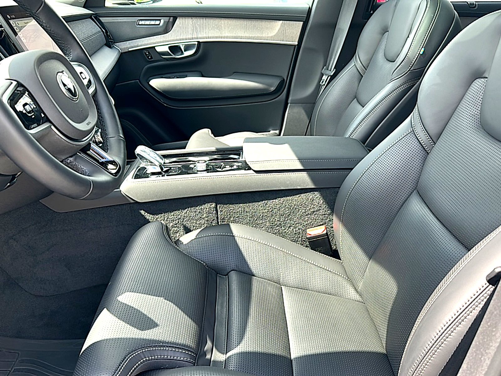 2026 Volvo XC90 Ultra - Photo 10