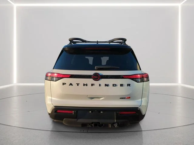 New 2026 Everest White Pearl TriCoat / Super Black Two-tone Nissan Rock Creek® image 4
