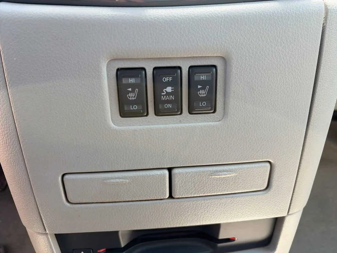 Used 2012 Platinum Graphite Nissan SL image 23