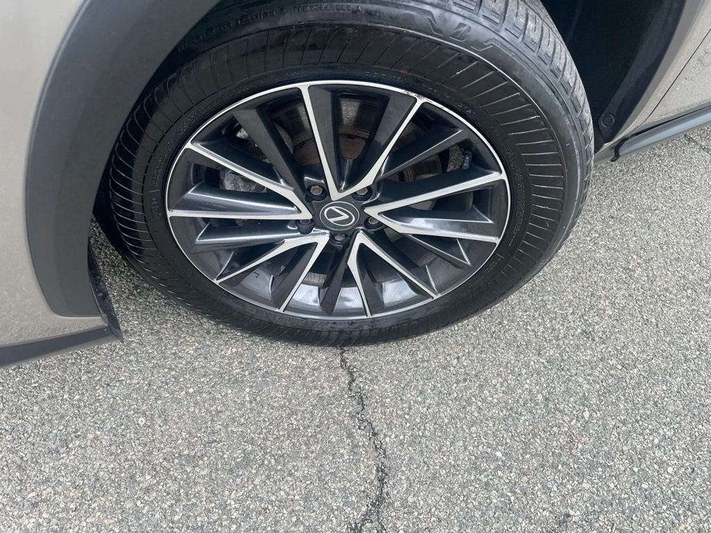 Used 2024 Silver Lexus 350 Premium image 2