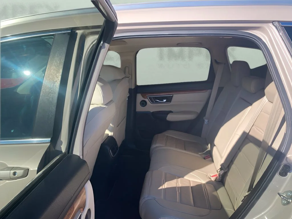 Used 2018  Honda Touring image 11