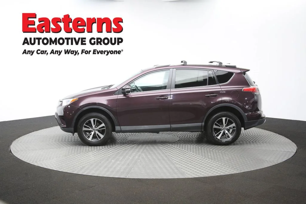 Used 2016 Black Toyota XLE image 61