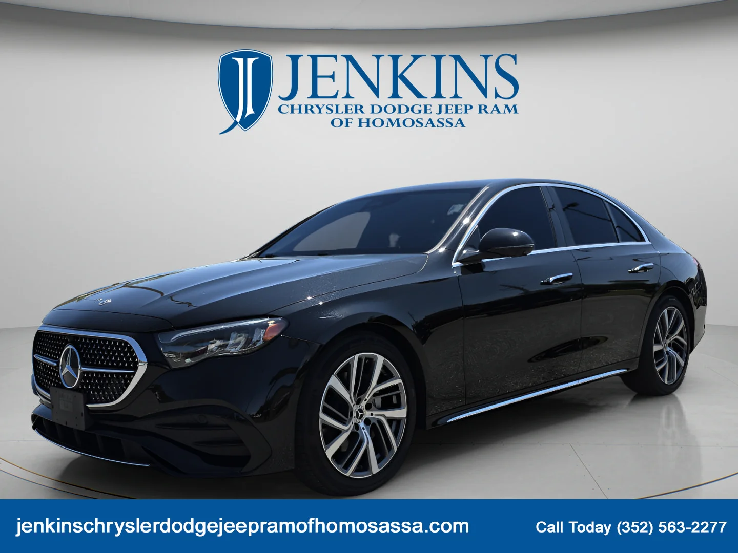 Used 2025 Obsidian Black Metallic Mercedes-Benz E 350 image 10