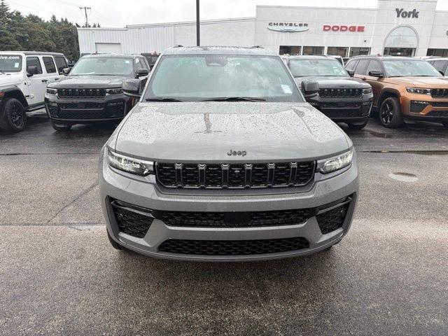 New 2027 Sting-Gray Clearcoat Jeep Limited Reserve image 10