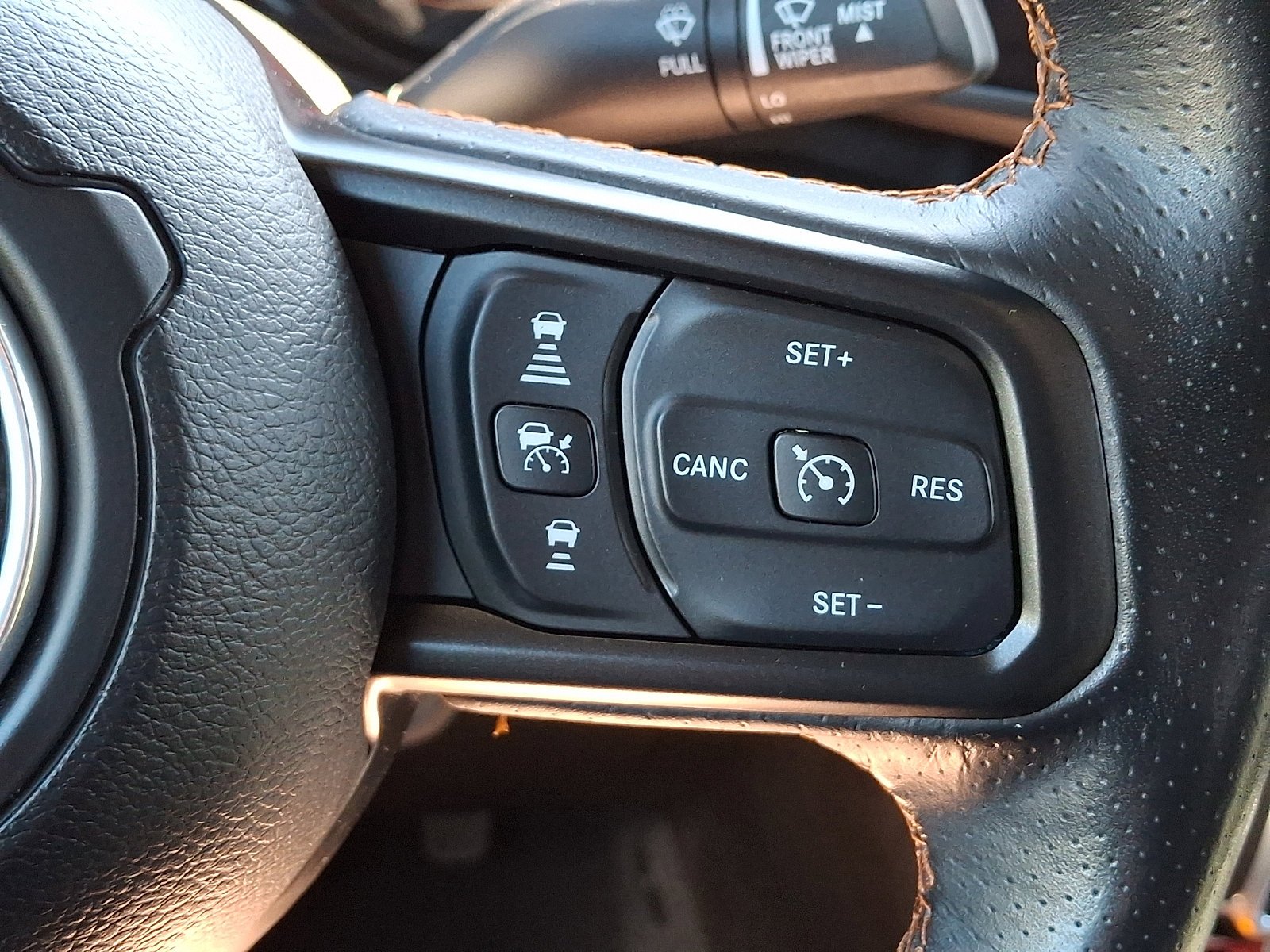 Certified Used 2024 Anvil Clear Coat Jeep Mojave X image 23
