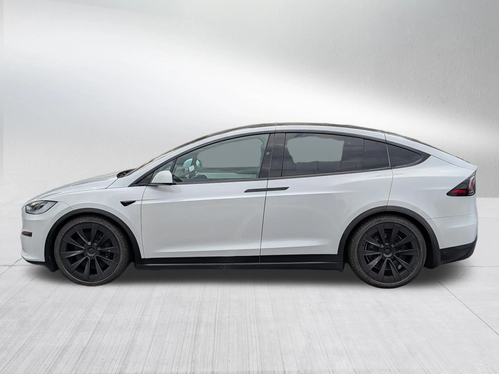 Used 2023 Pearl White Multi-Coat Tesla Standard Range image 4