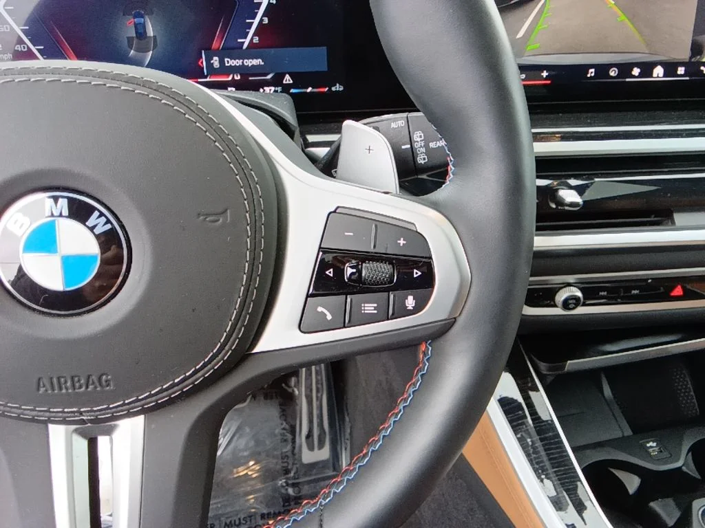 Used 2025 Carbon Black Metallic BMW M60i image 16