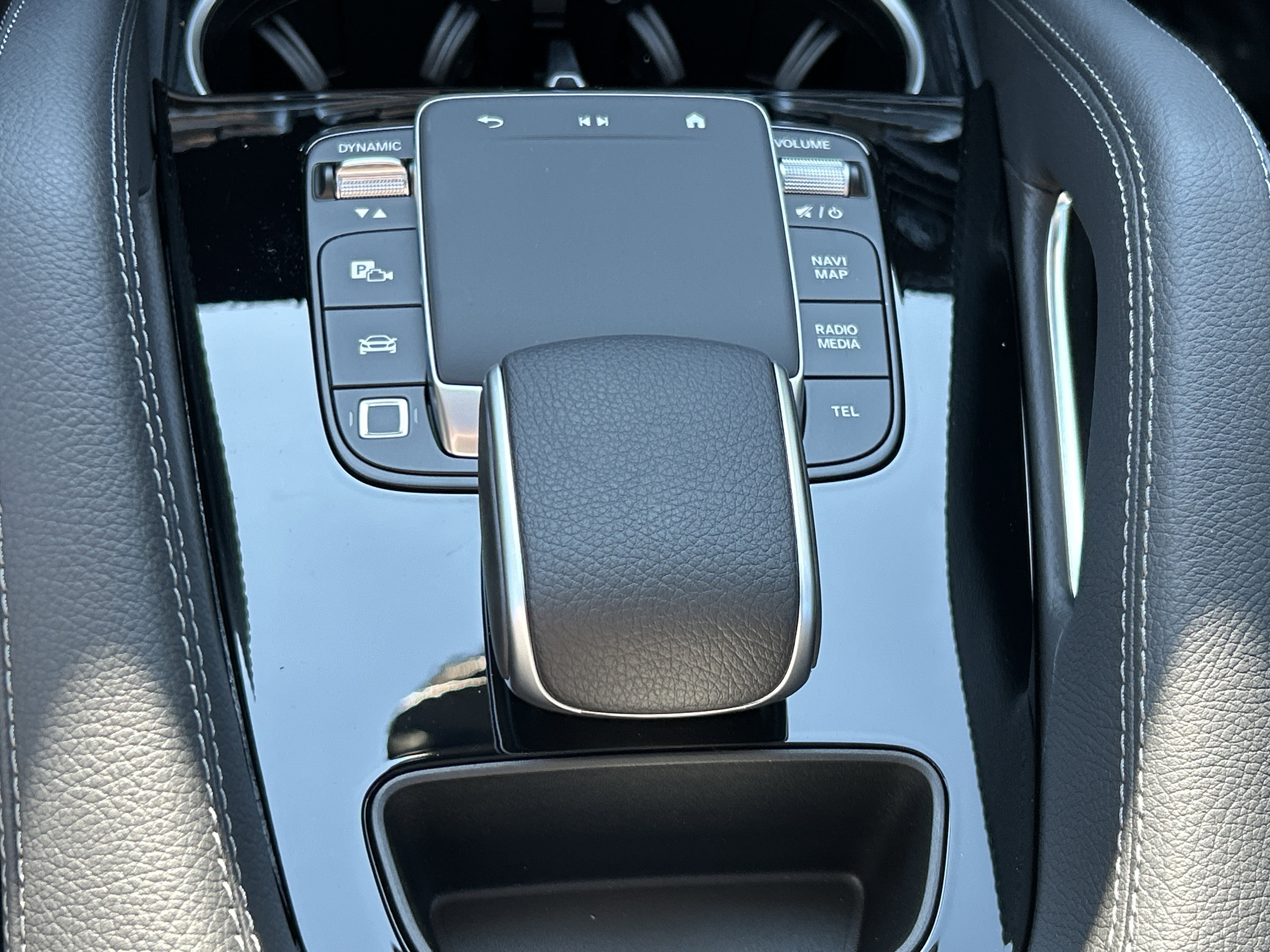 New 2026 Black Mercedes-Benz GLE 450 4MATIC® SUV image 31
