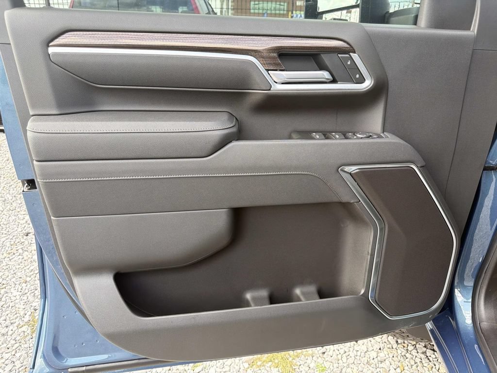 New 2026 Lakeshore Blue Metallic Chevrolet LT image 20