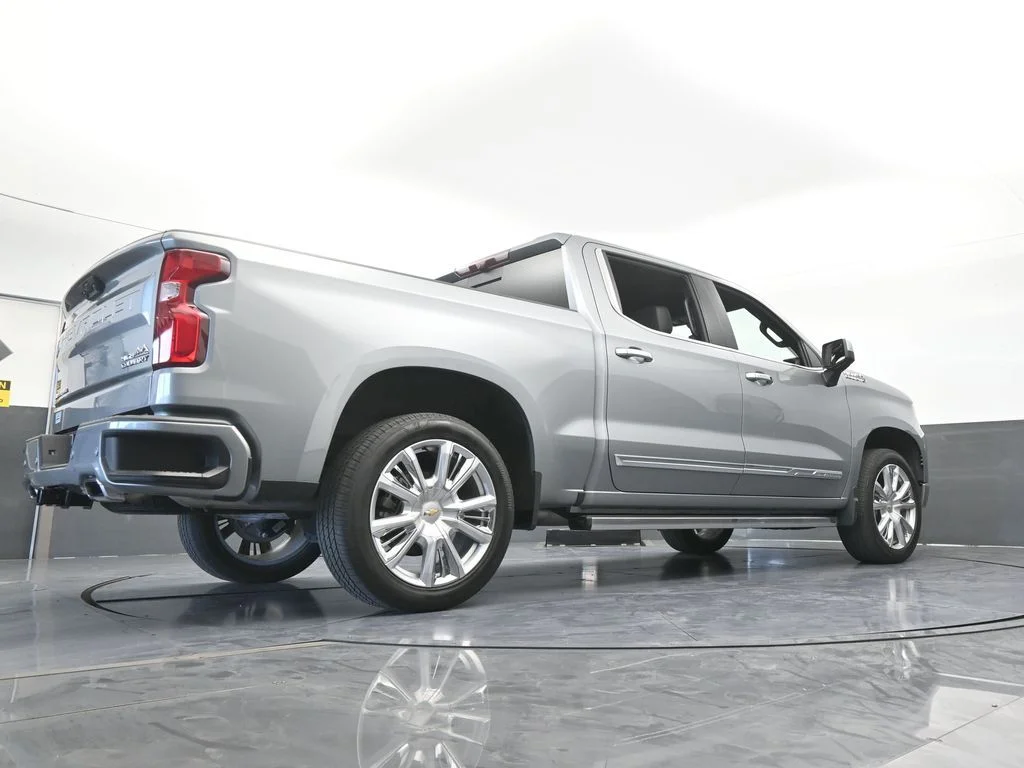 Used 2024 Sterling Gray Metallic Chevrolet High Country image 74