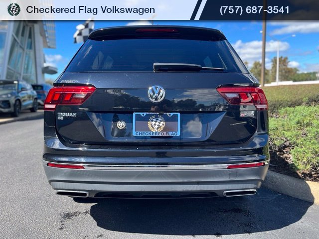 Used 2021 Deep Black Pearl Volkswagen 2.0T SE With 3rd Row image 10