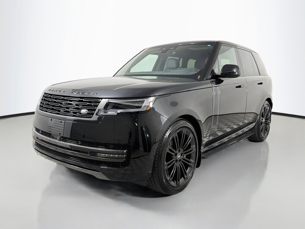 Certified Used 2025 Black Land Rover SE image 1