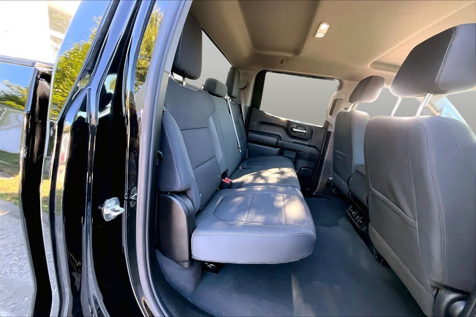 Used 2022 Black Chevrolet LT image 19