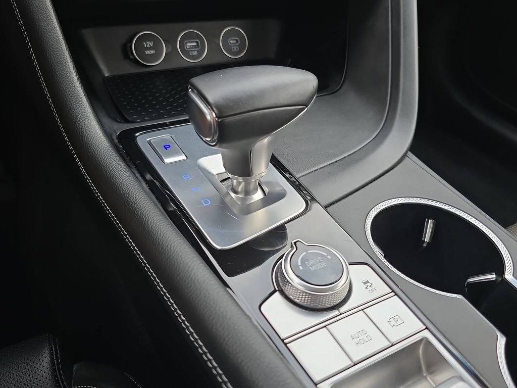 2025 GENESIS G70 Standard - Photo 32