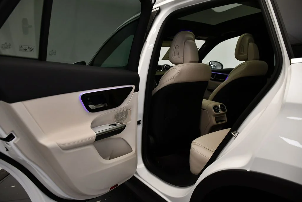 Certified Used 2026 Polar White Mercedes-Benz GLC 300 image 41