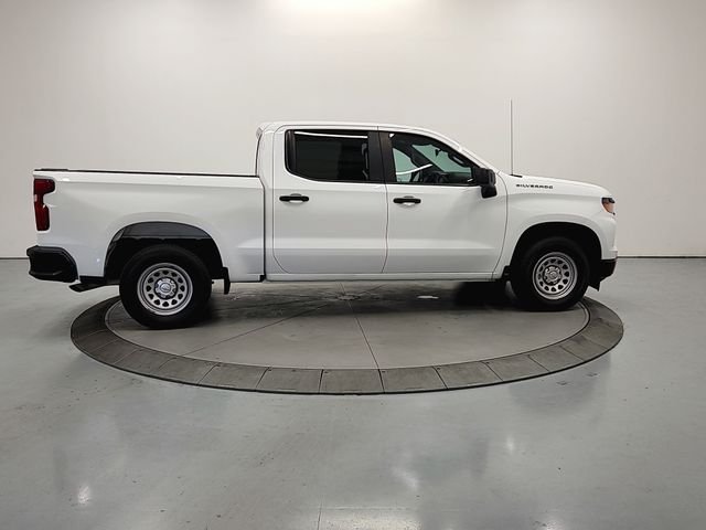 Used 2022 White Chevrolet WT image 9