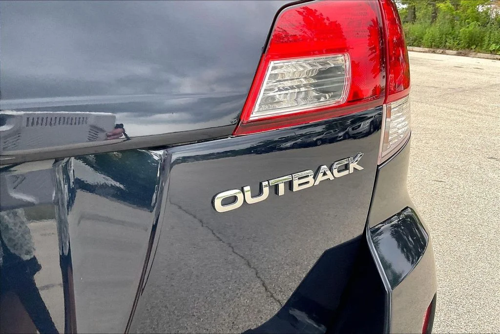Used 2014 Blue Subaru 2.5i image 31