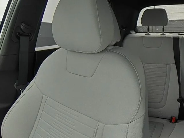 New 2026 White Hyundai SE image 40