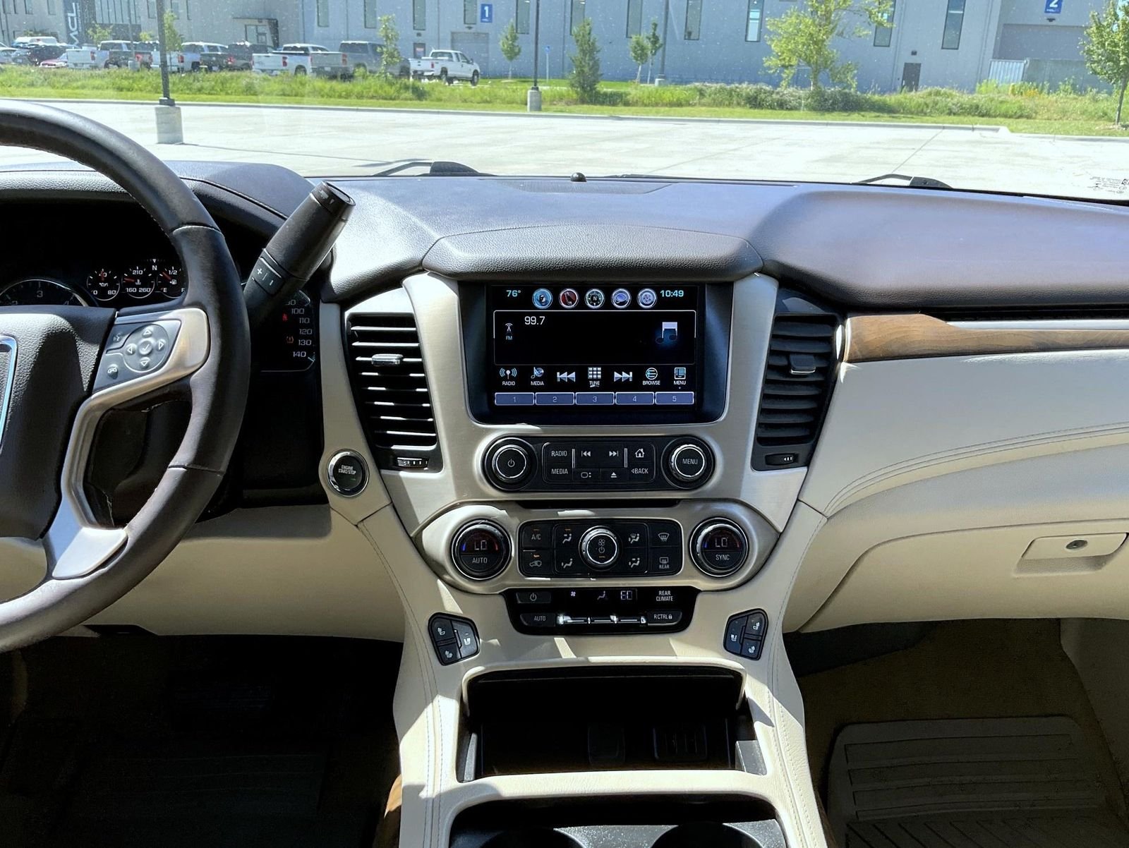 Used 2019 White GMC Denali image 13