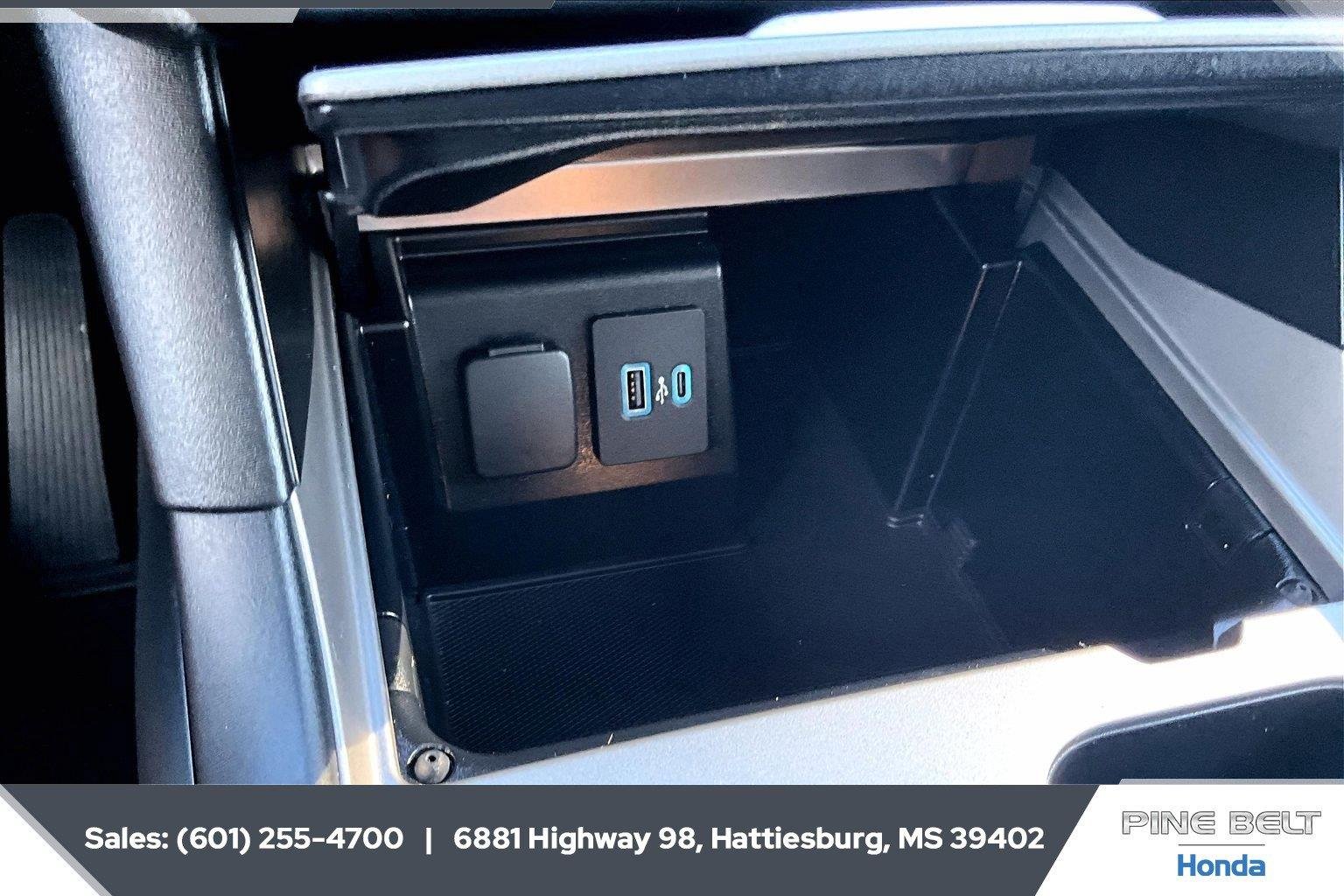 Used 2020 Agate Black Ford XLT image 24