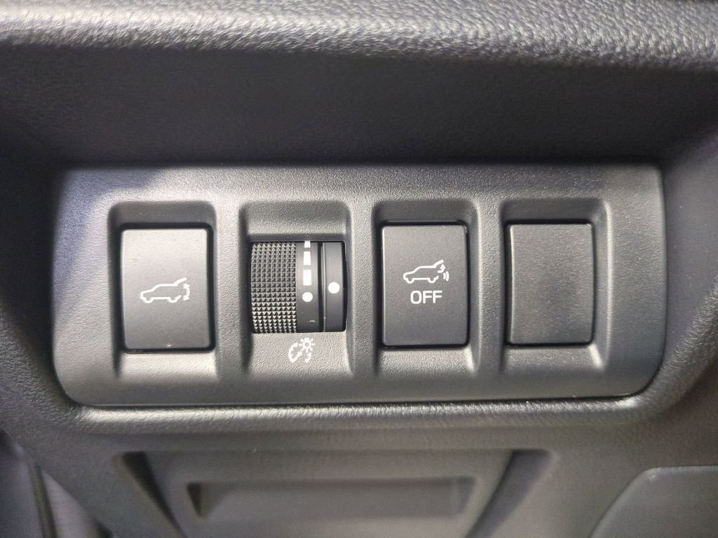 2025 Subaru Outback Limited - Photo 30