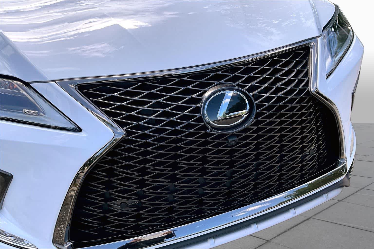 Used 2022 Ultra White Lexus F SPORT Handling image 30