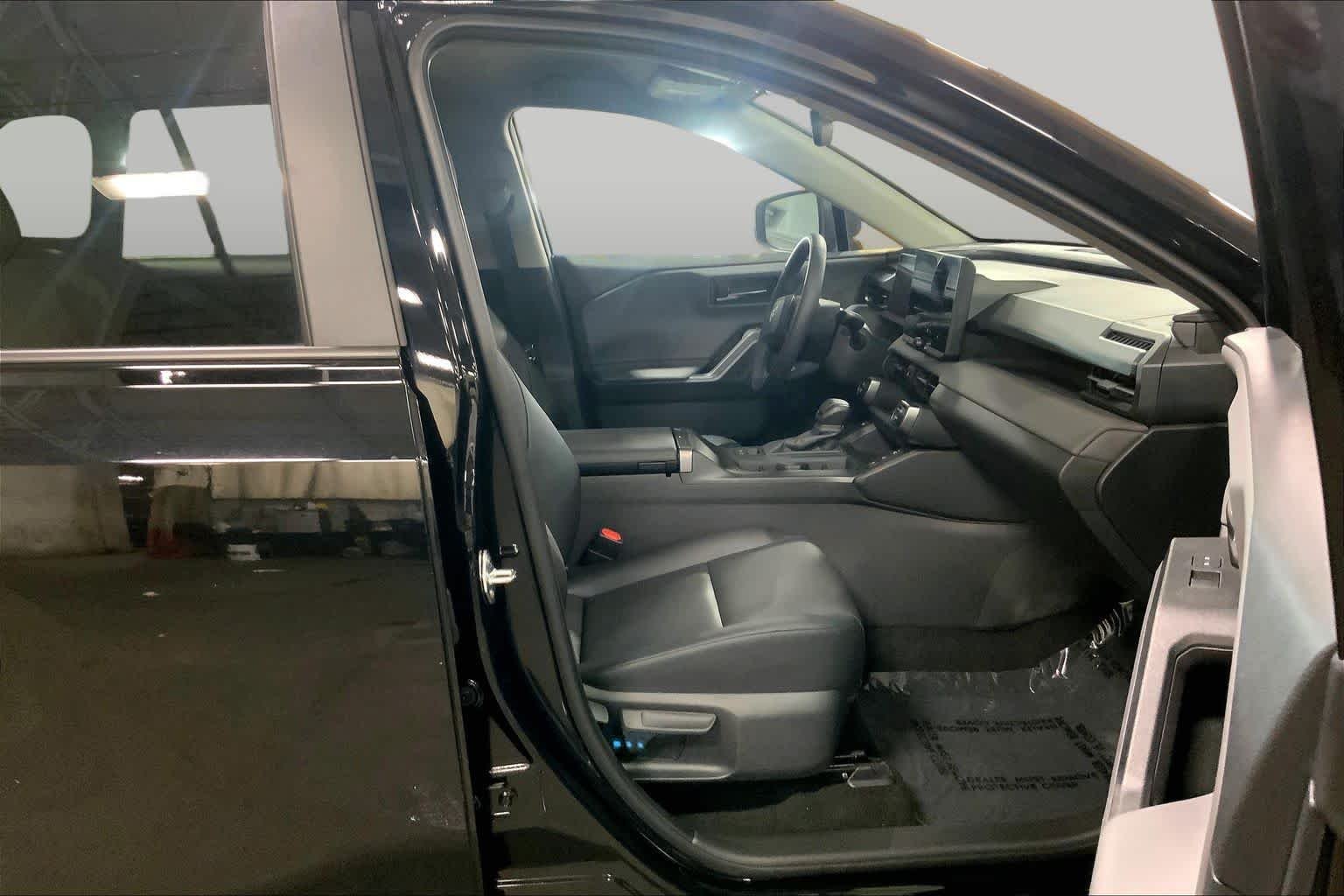 Used 2026 Midnight Black Metallic Toyota XLE Premium image 9