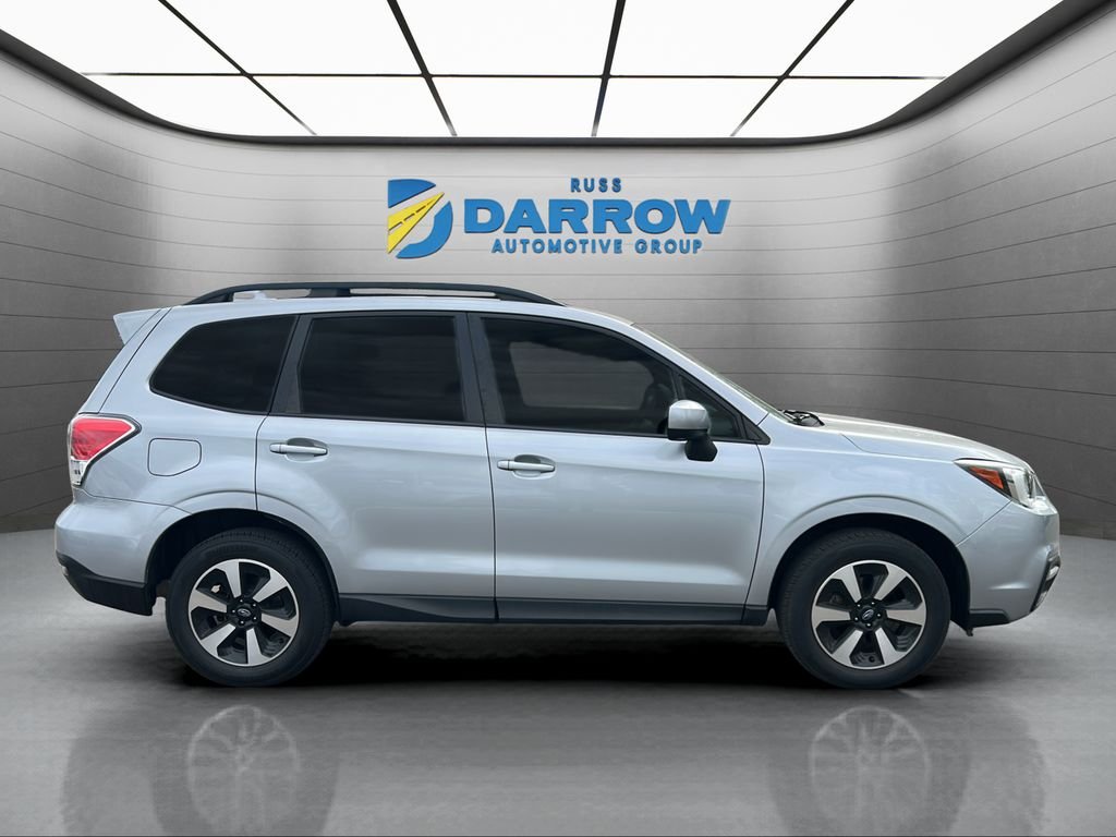 Used 2018 Silver Subaru 2.5i Premium image 6