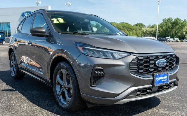 Used 2023 Gray Ford ST-Line image 4