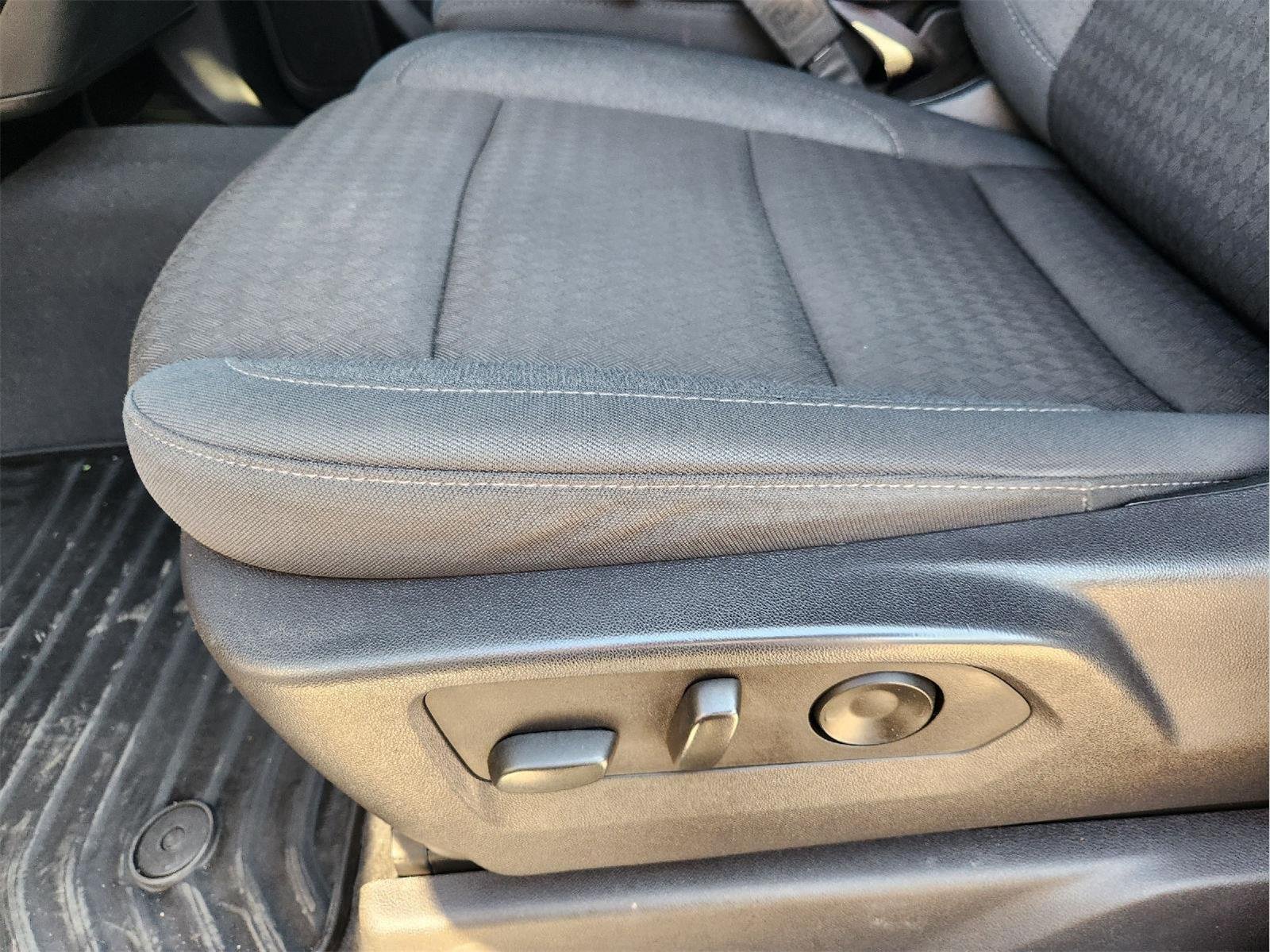 2024 Chevrolet Silverado 1500 photo 24 of 33