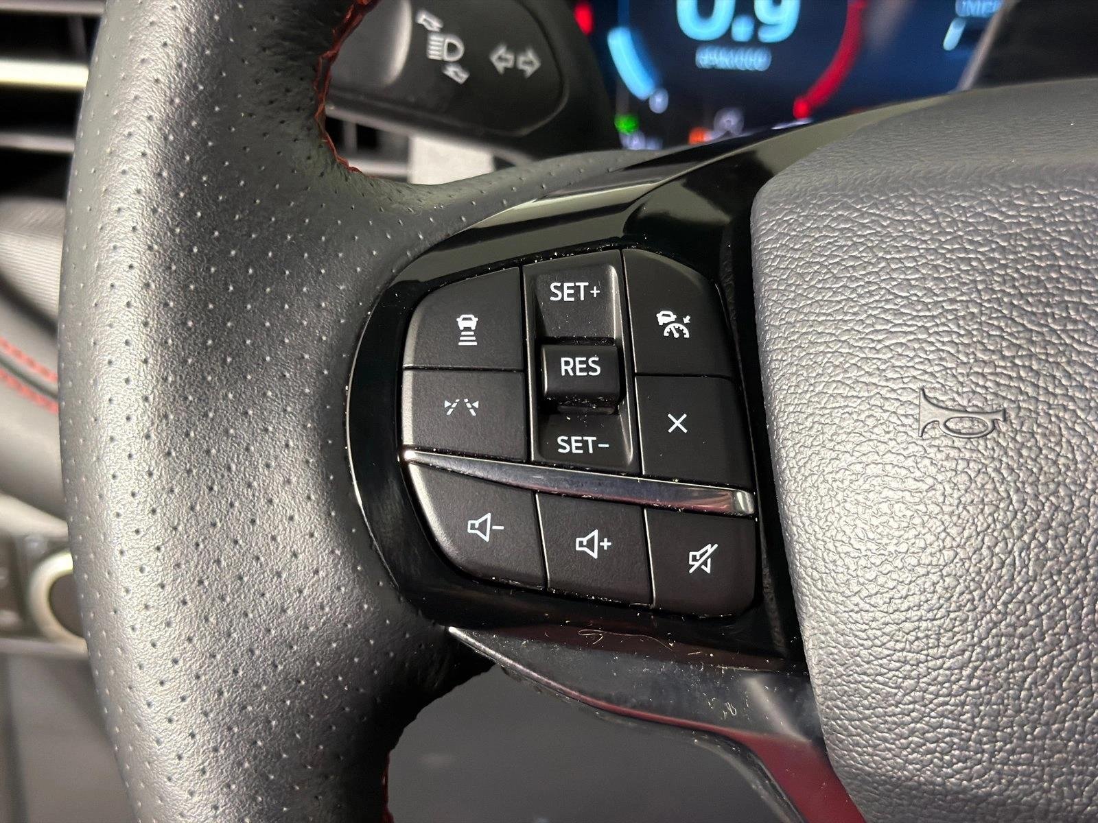 Used 2025 Carbonized Gray Metallic Ford ST-Line image 25