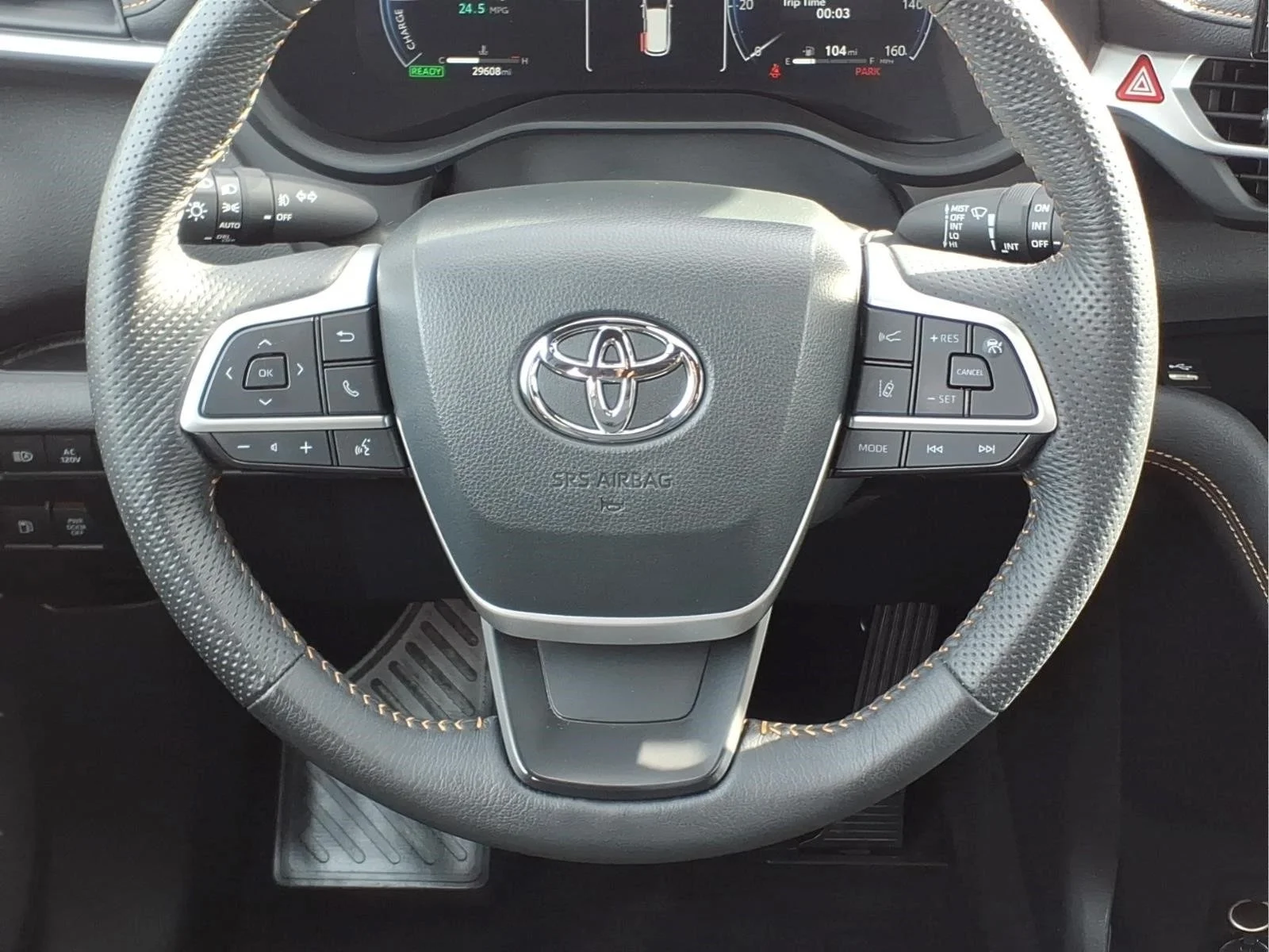 Certified Used 2025  Toyota Woodland Edition image 14