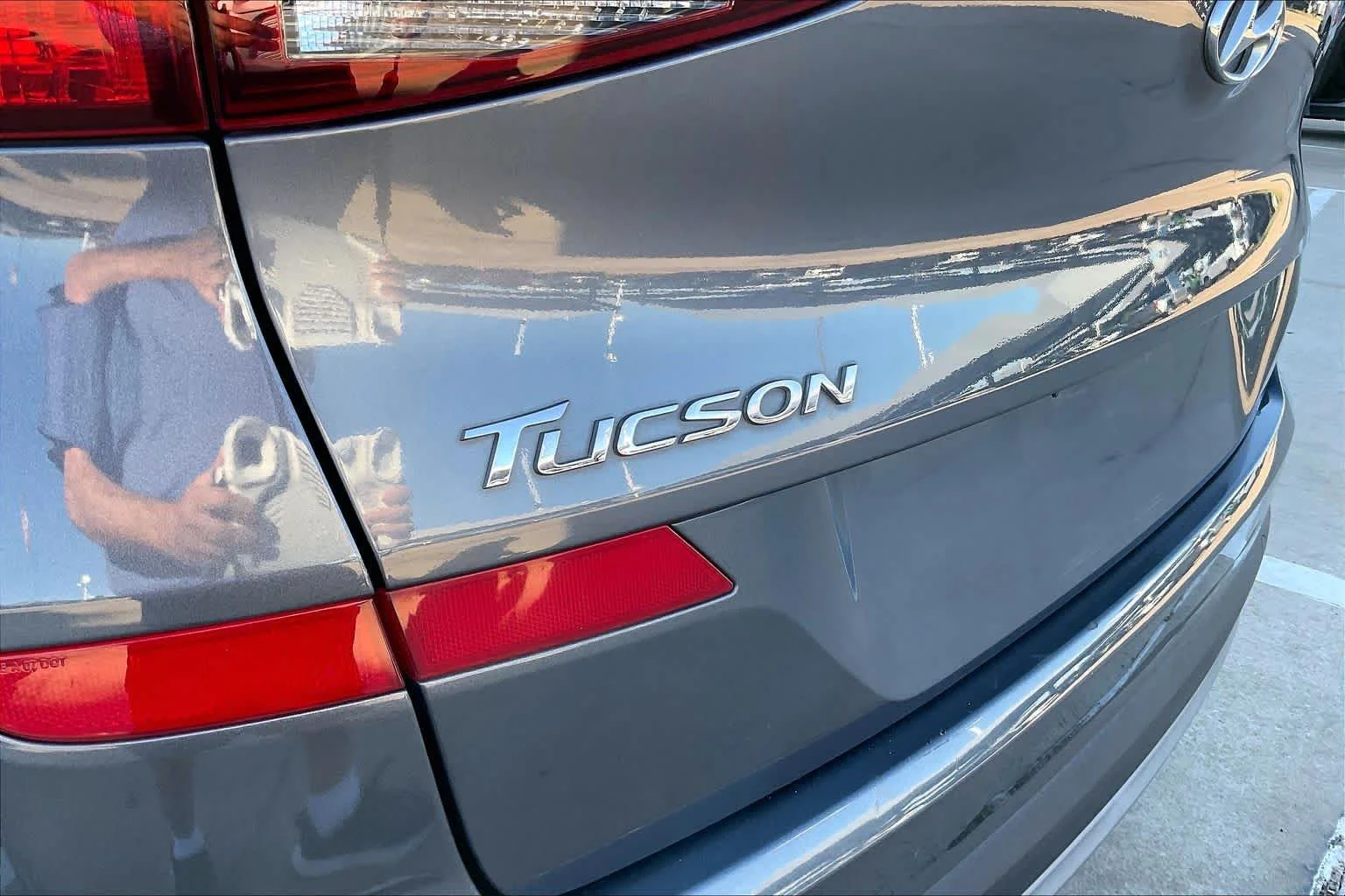 Used 2019 Coliseum Gray Hyundai Limited image 10