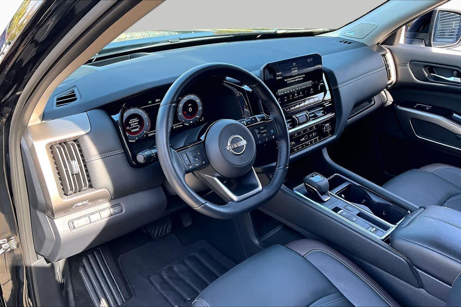 Used 2024 Super Black Nissan Platinum image 15