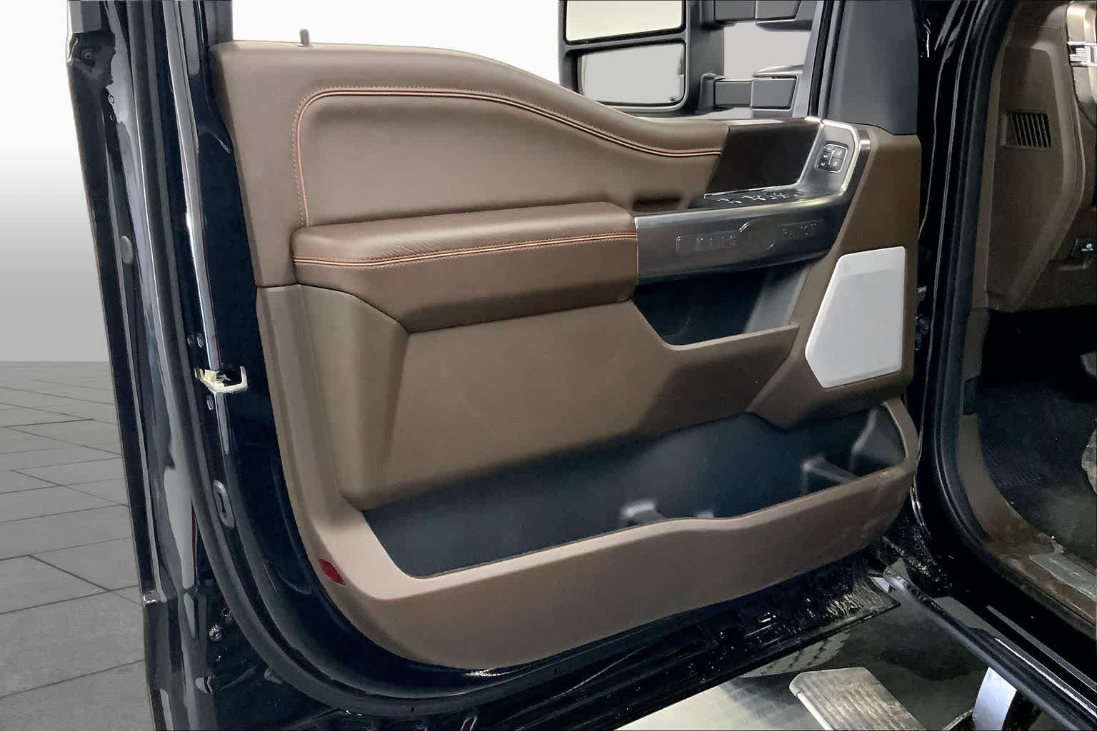 New 2026 Agate Black Metallic Ford F-250® King Ranch® image 10