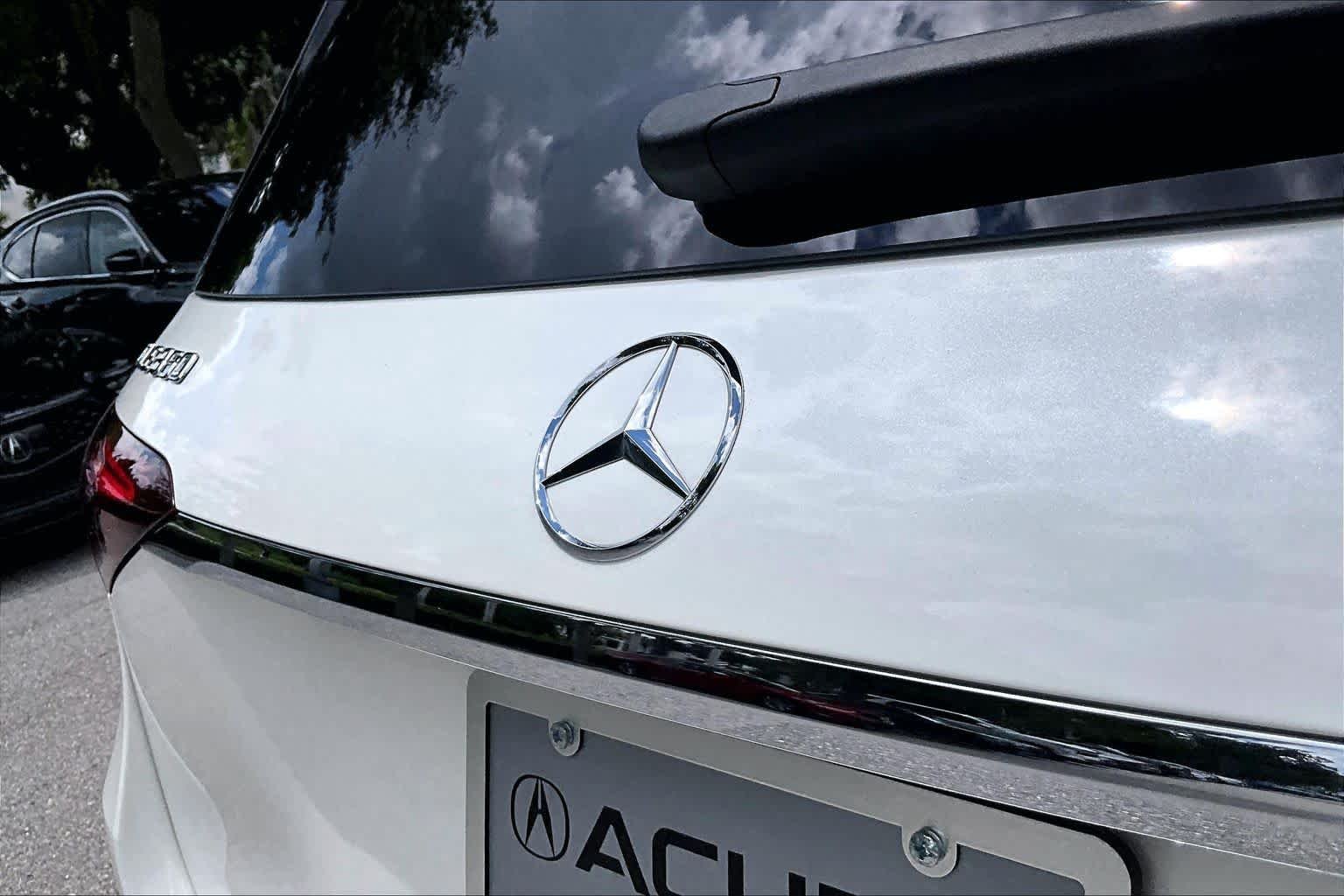 Used 2024 MANUFAKTUR Diamond White Metallic Mercedes-Benz GLE 350 image 31
