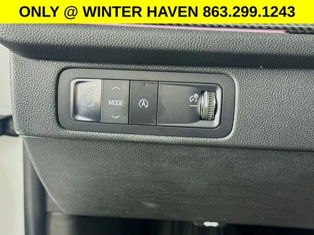 Used 2025 Beige Chevrolet High Country image 10