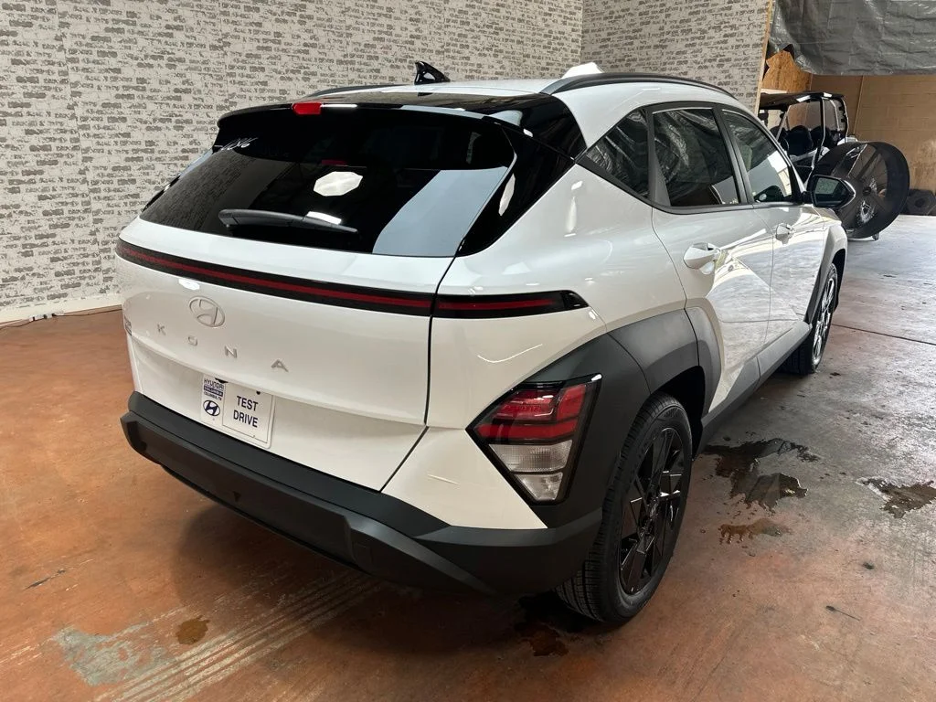 New 2027 Atlas White Hyundai SEL Sport image 7