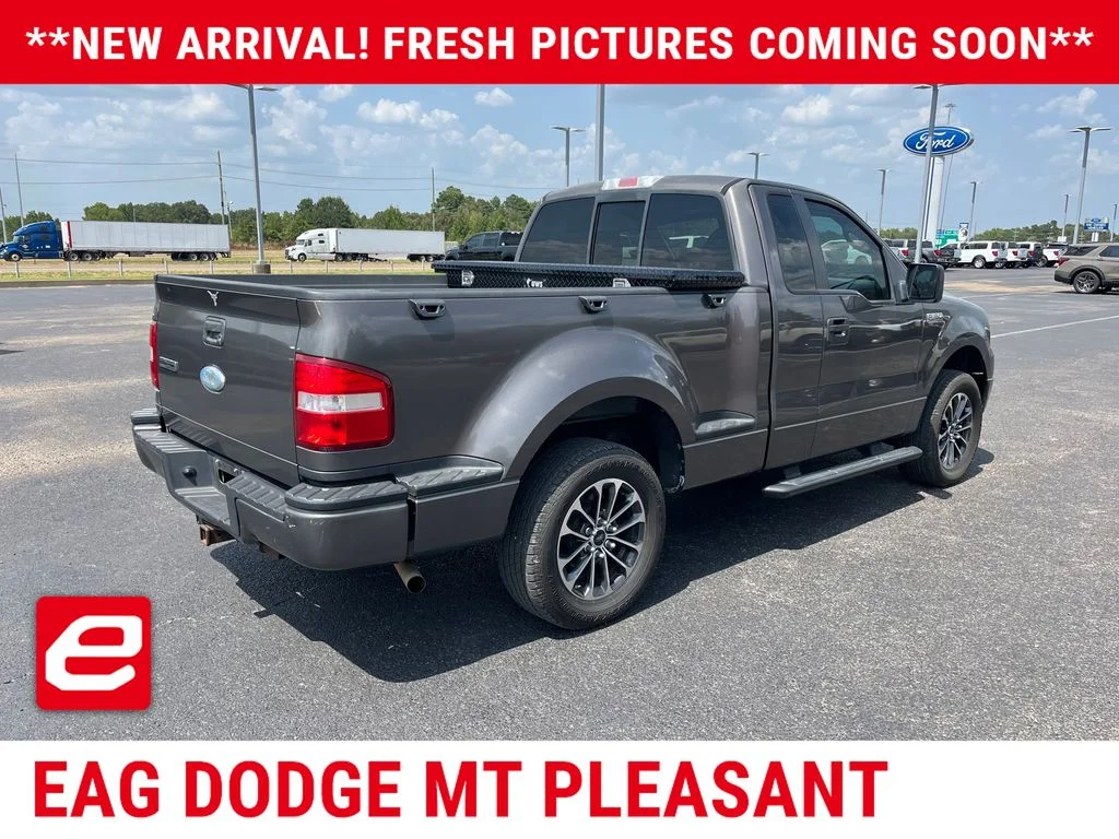 Used 2007  Ford XLT image 4